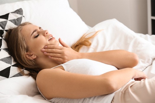 Woman with a toothache